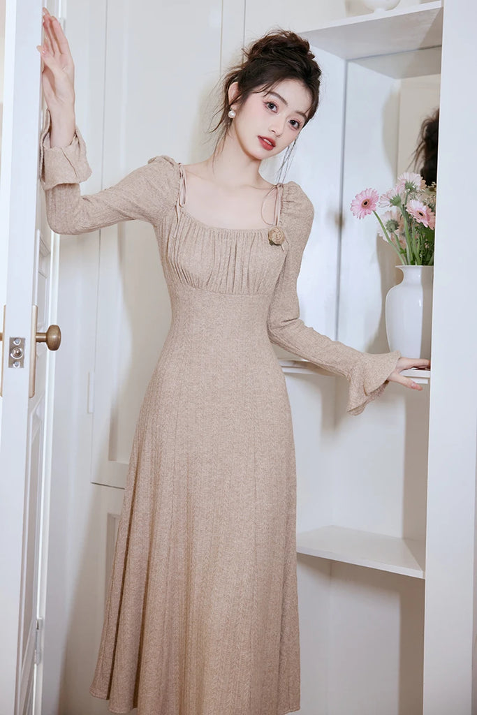 chinese dress ladies Long Sleeve winter Dress with long flared sleeves