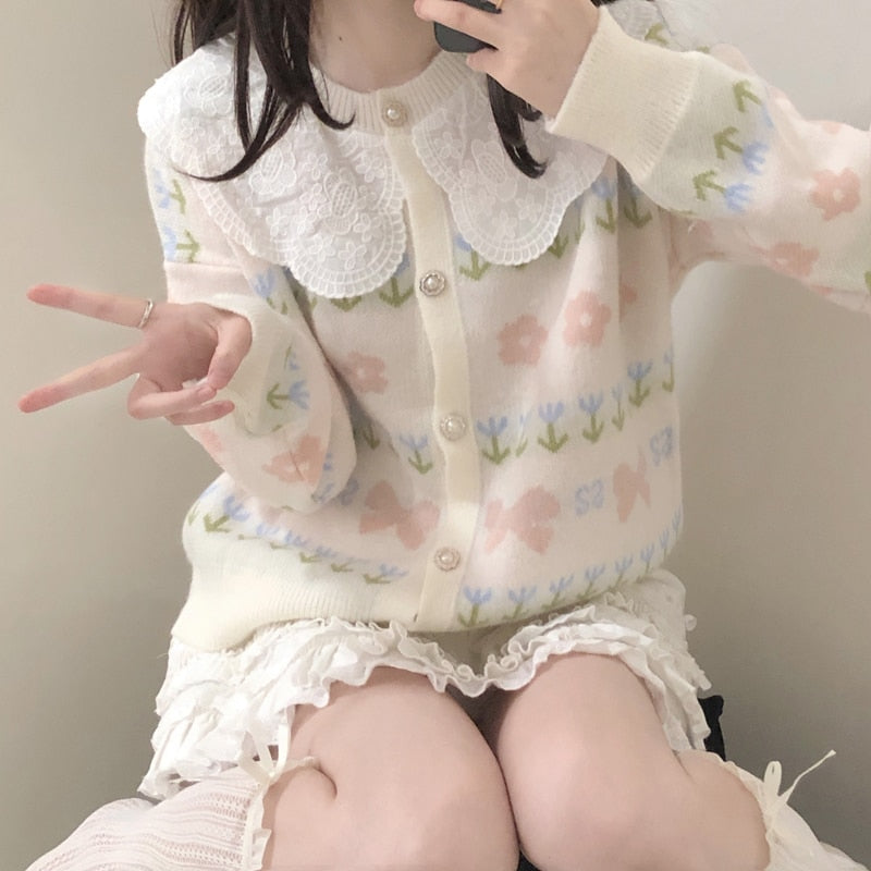Kawaii Sweater Cardigan with Lace Collar 