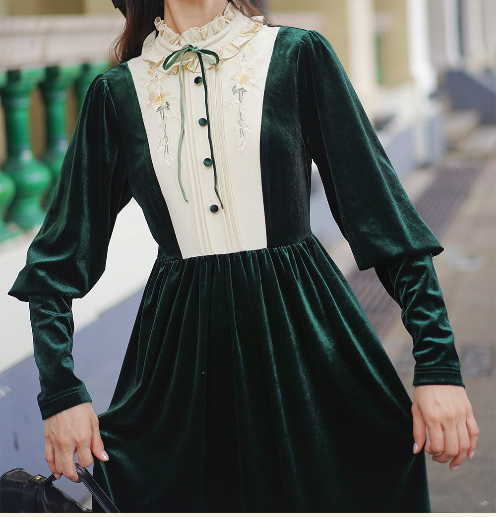 Imogen’s Holiday Vintage-style Velvet Dress with Embroidery