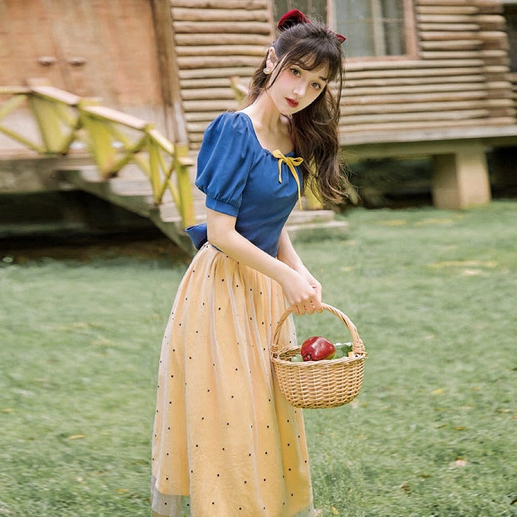New Disney Store Snow White Dress Deluxe Costume Halloween Girls Size 5/6  NWT!! | eBay