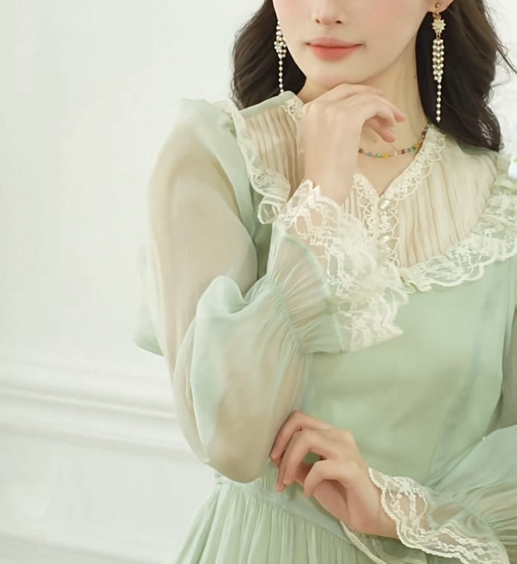 Honey & Lime Meadow Vintage-Inspired Princesscore  Dress