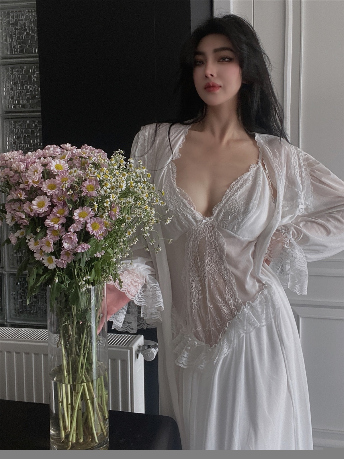 Carmilla White Nightdress/Robe