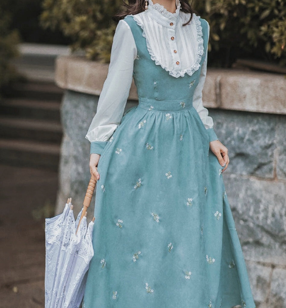 Haunted Lady Victorian Vintage-style Dress