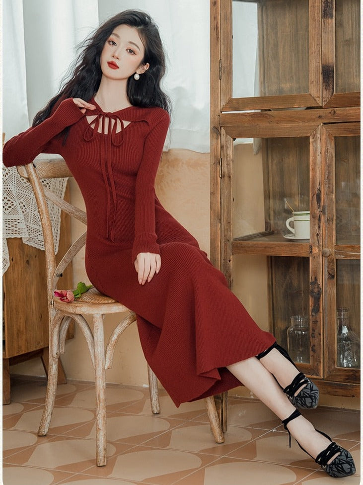 Vampire-Red Knitted Femme Fatale Dress