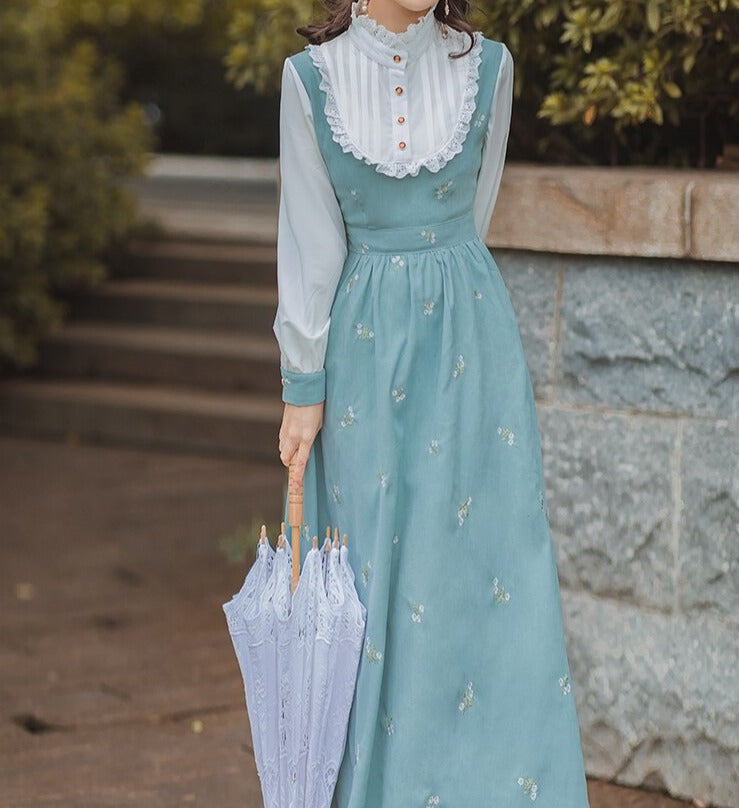 Haunted Lady Victorian Vintage-style Dress