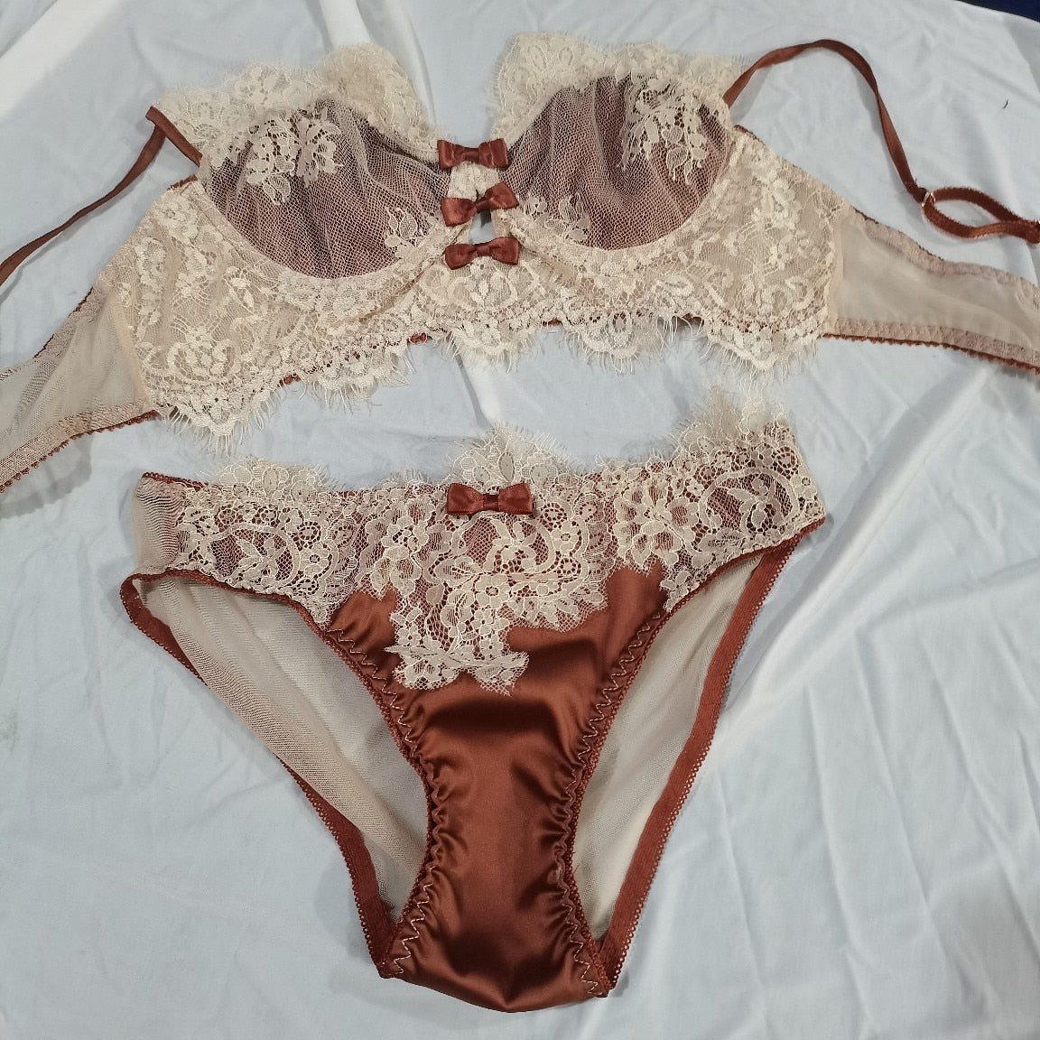 Big Easy- the Lace Bra and Open Gusset Panty Set – Dorothea's Closet Vintage