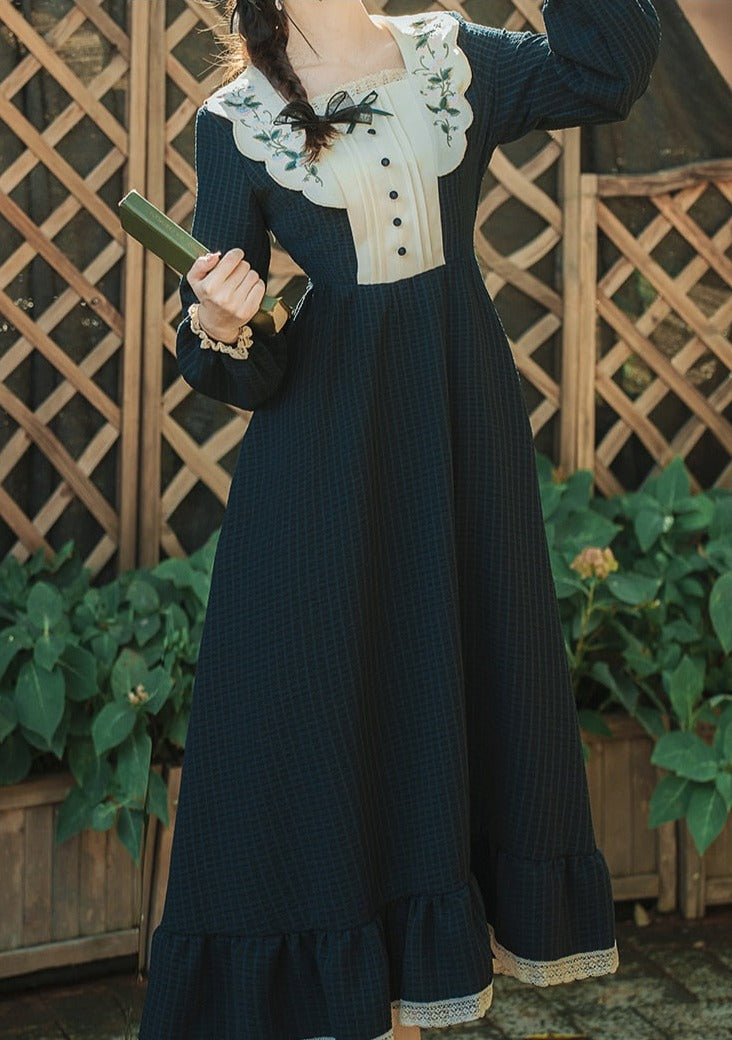 Betty Birdwillow Dark Academia Vintage-Inspired Dress