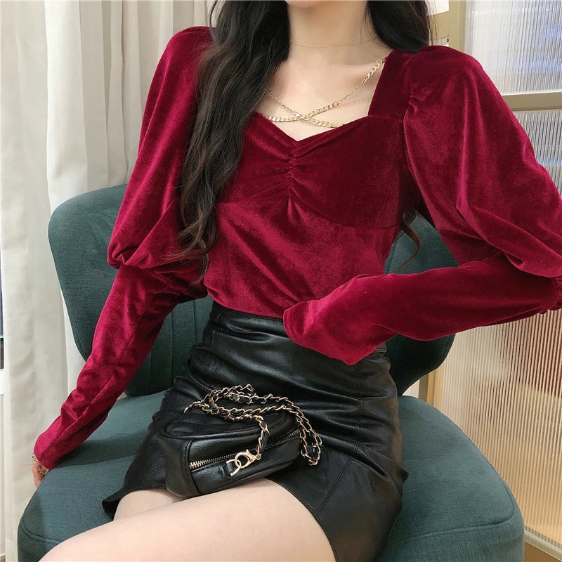 Dianna Romantic Dark Aesthetic Velvet Top With Chain