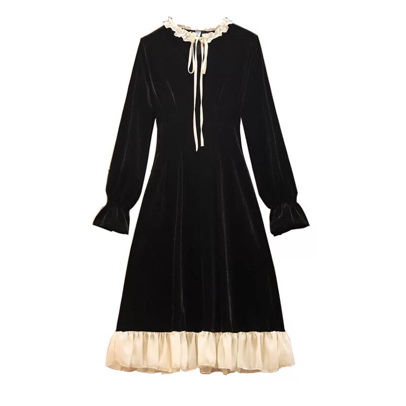 Darla Dark Romantic Vintage Aesthetic Victorian Gothic Velvet Dress 