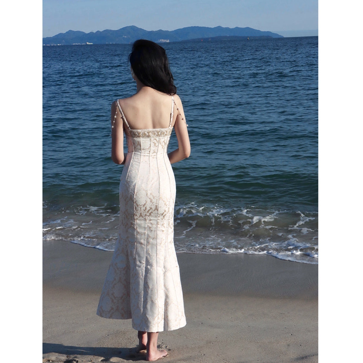 Baroque Pearl Mermaid Dress with Pearl Chain Baroque Pearl Mermaid Dress with Pearl Chain