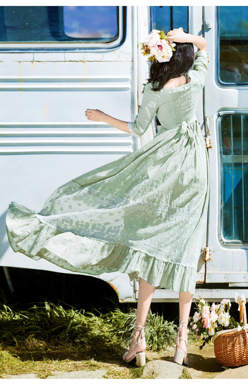 Field Trip Vintage-style Lace Cotton Cottagecore Dress in Mint Green Field Trip Vintage-style Lace Cotton Cottagecore Dress in Mint Green