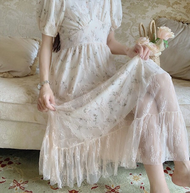 Helen Lightlake Vintage Style Cottagecore Dress 