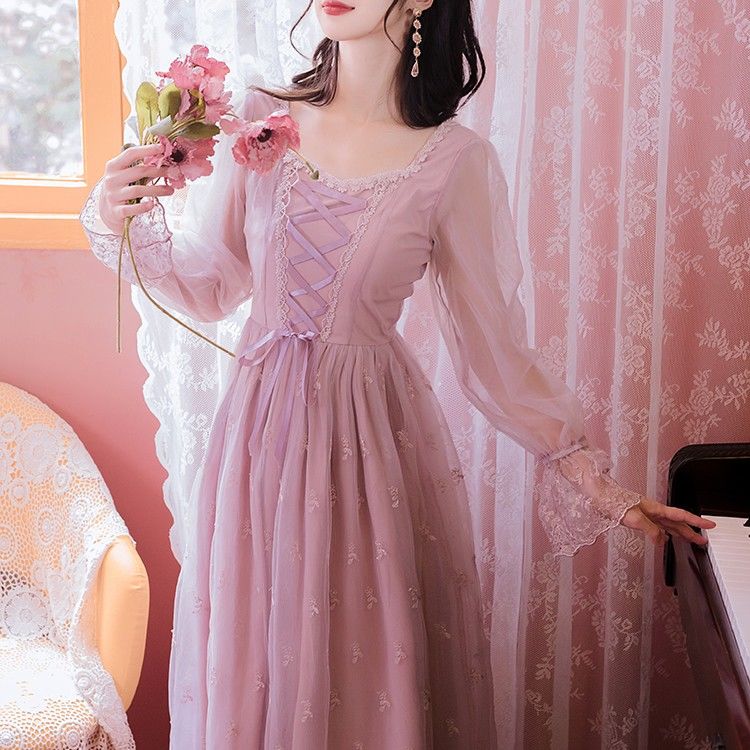 Misty Grace Romantic Vintage-Style Lace Fairy Princess Dress Misty Grace Romantic Vintage-Style Lace Fairy Princess Dress