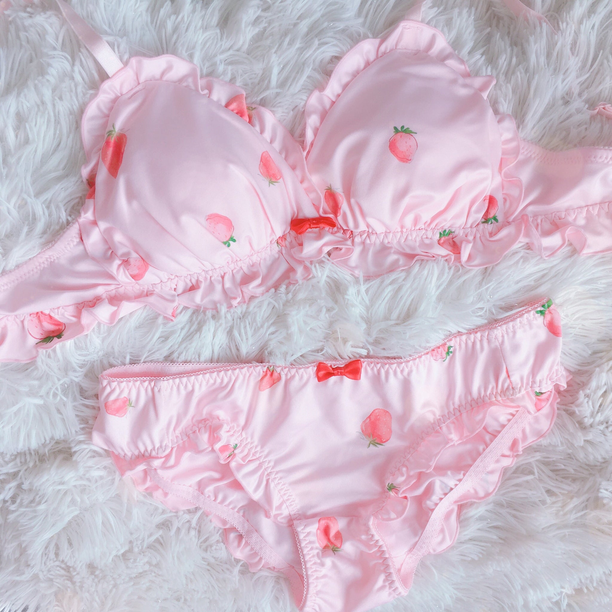 Pink Strawberry  2-piece Kawaii Lolita Nymphet Lingerie Set 