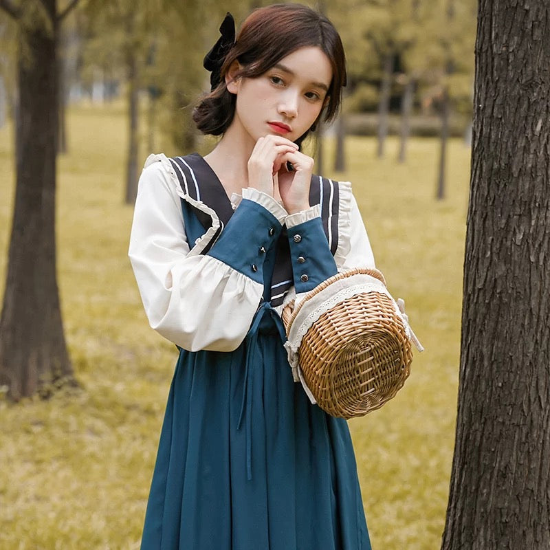 The Witch's Flower Vintage-style Dress 