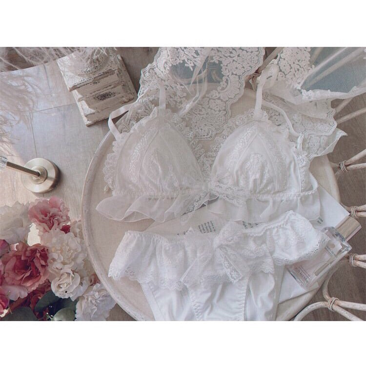 White Lace 2-piece Ruffle Lolita Nymphet Lingerie Set 