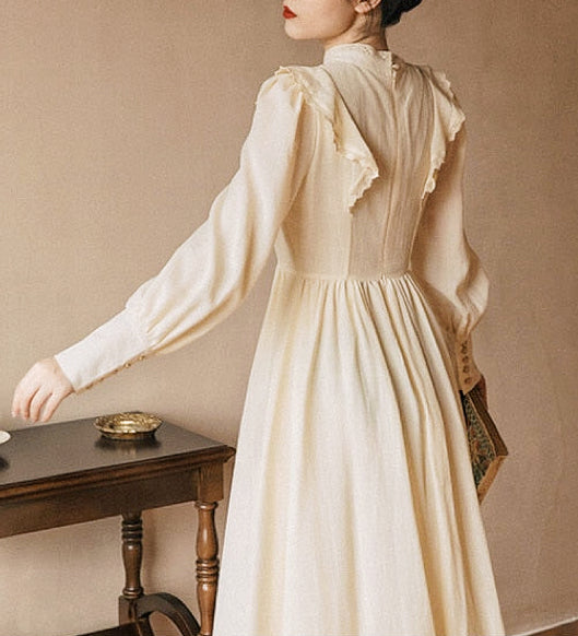 Windy Field Vintage-Aesthetic Romantic Royalcore Light Academia Dress