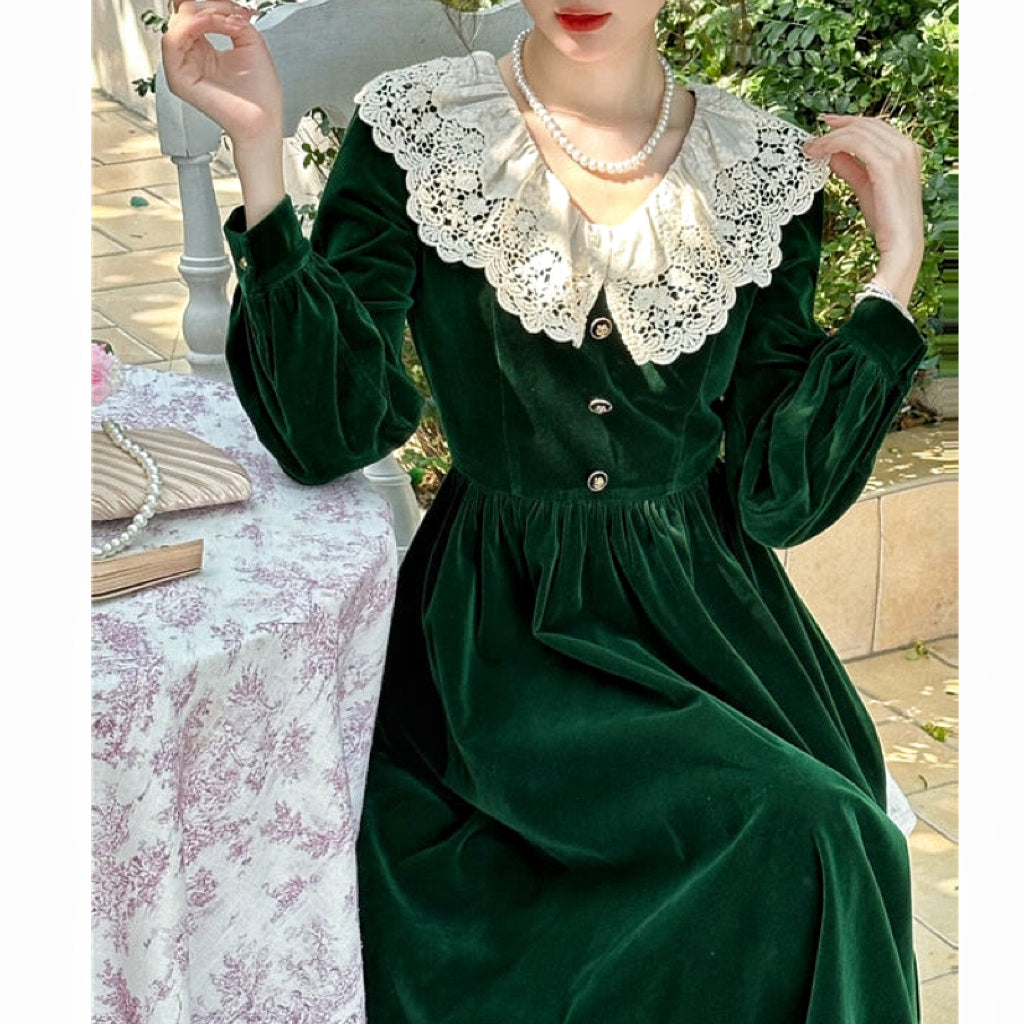 Treasures of Old Towns Vintage Academia Green Velvet Royalocore Dress
