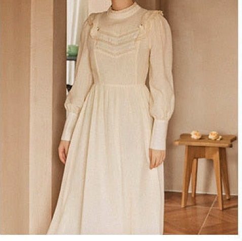 Windy Field Vintage-Aesthetic Romantic Royalcore Light Academia Dress
